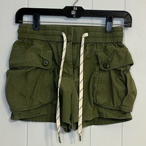 J.Crew women's pull-on cargo shorts in green‎ Size XS